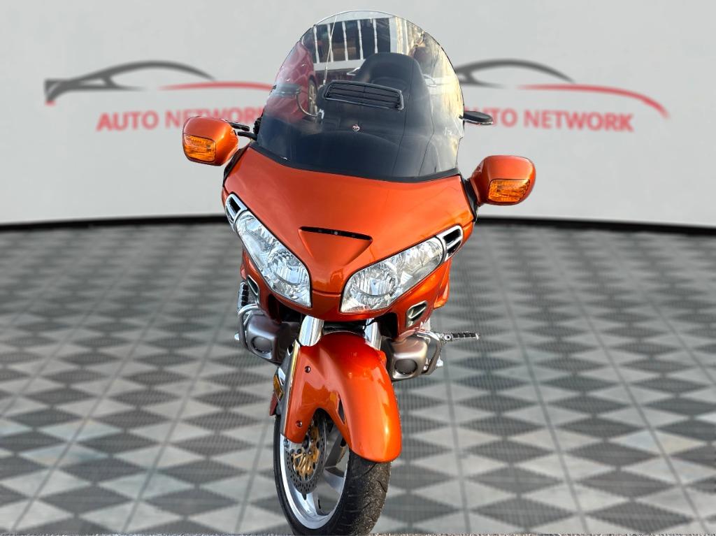 2002 Honda Gold Wing - $3,900