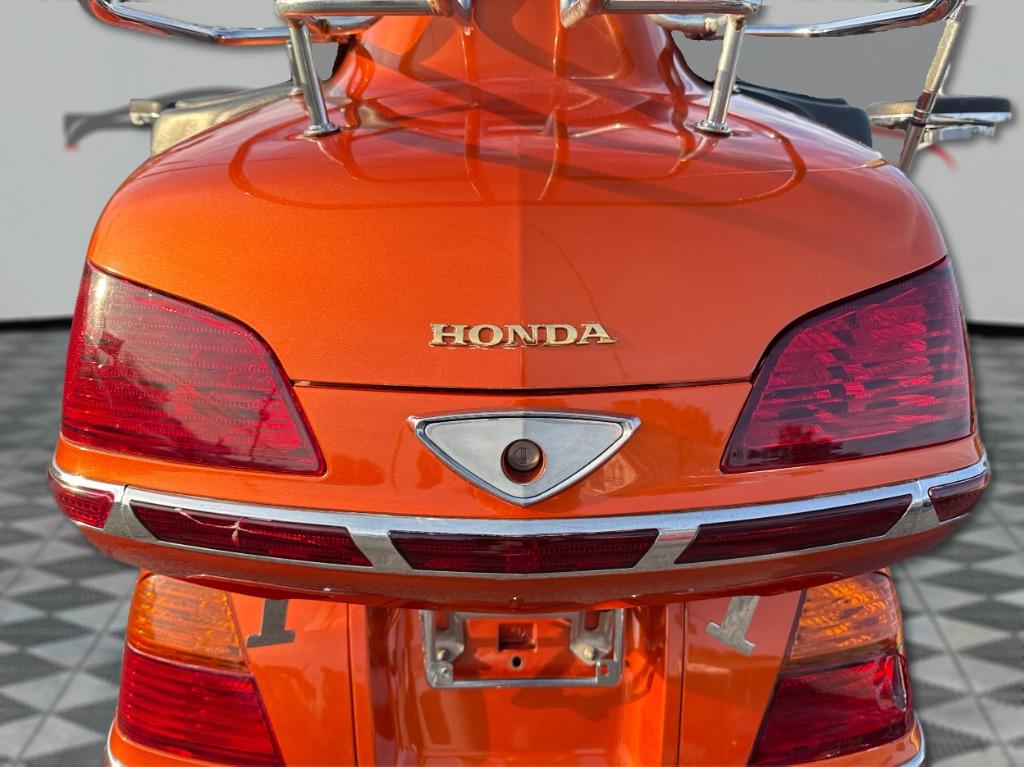 2002 Honda Gold Wing - $3,900