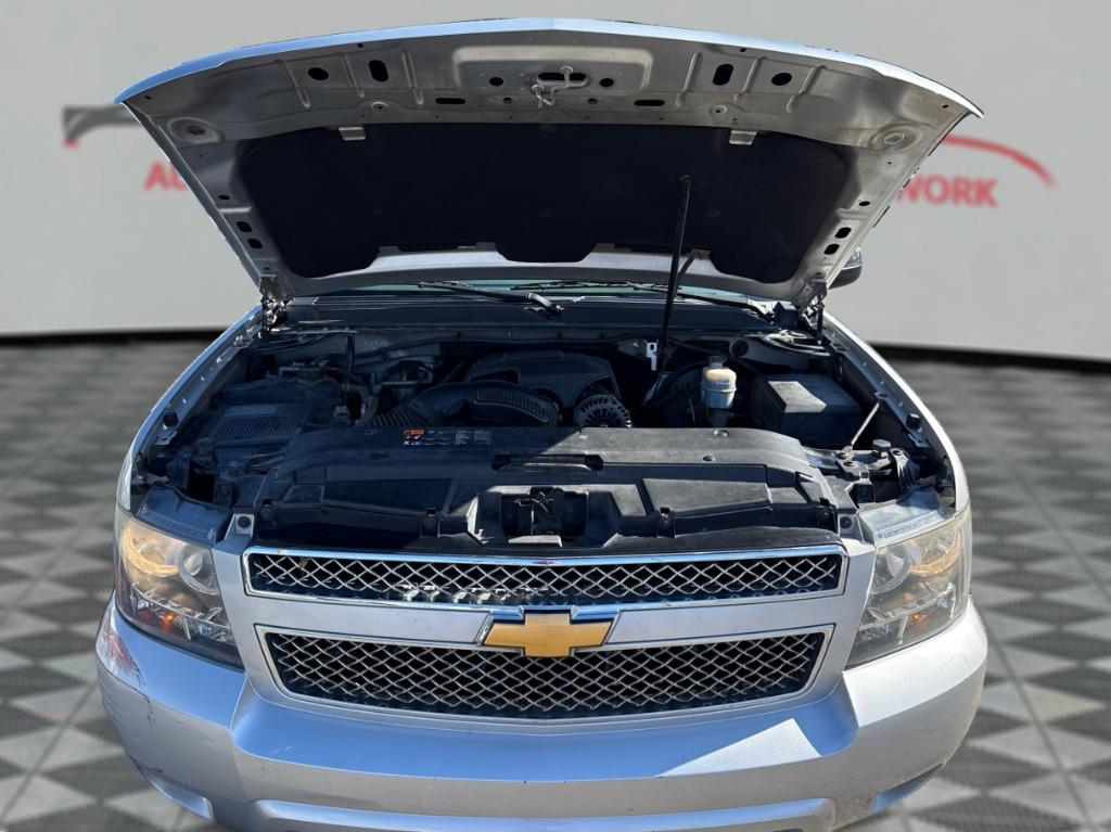 2013 Chevrolet Avalanche - $8,900