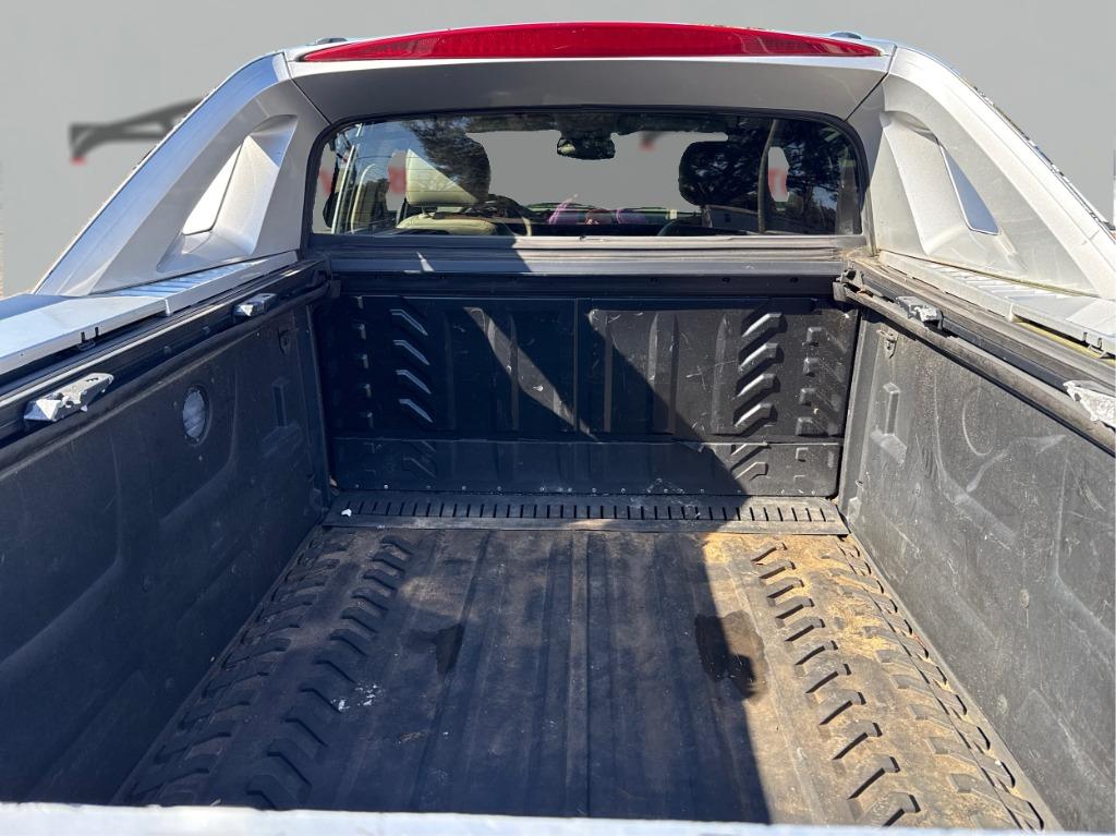 2013 Chevrolet Avalanche - $8,900