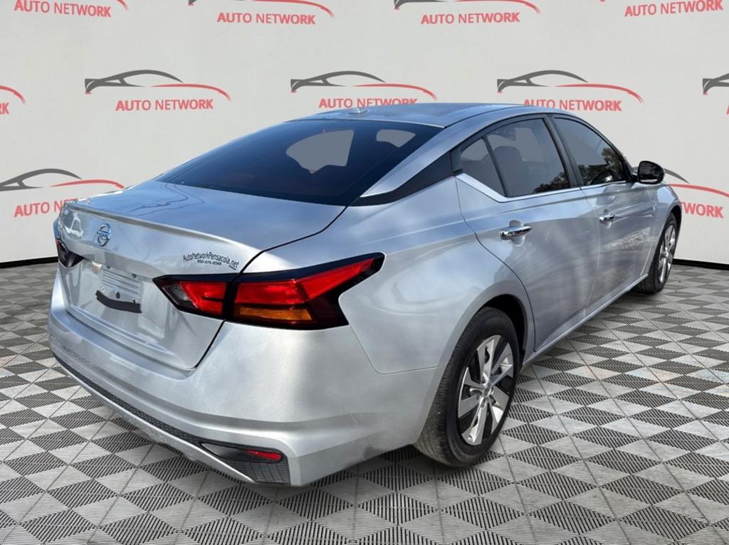 2020 Nissan Altima - $11,900