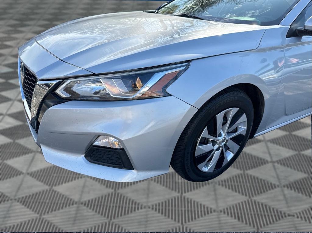 2020 Nissan Altima - $11,900