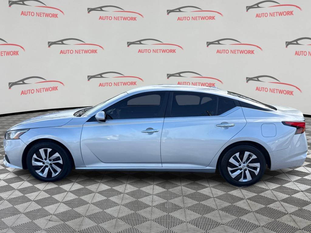 2020 Nissan Altima - $11,900