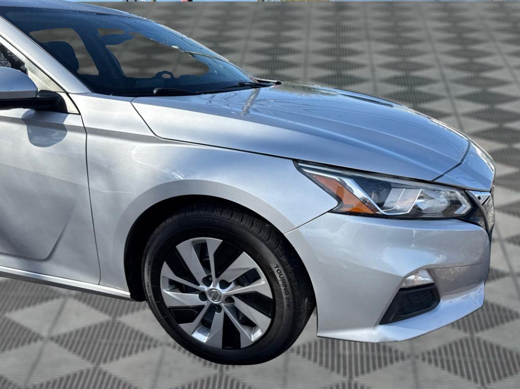 2020 Nissan Altima - $11,900