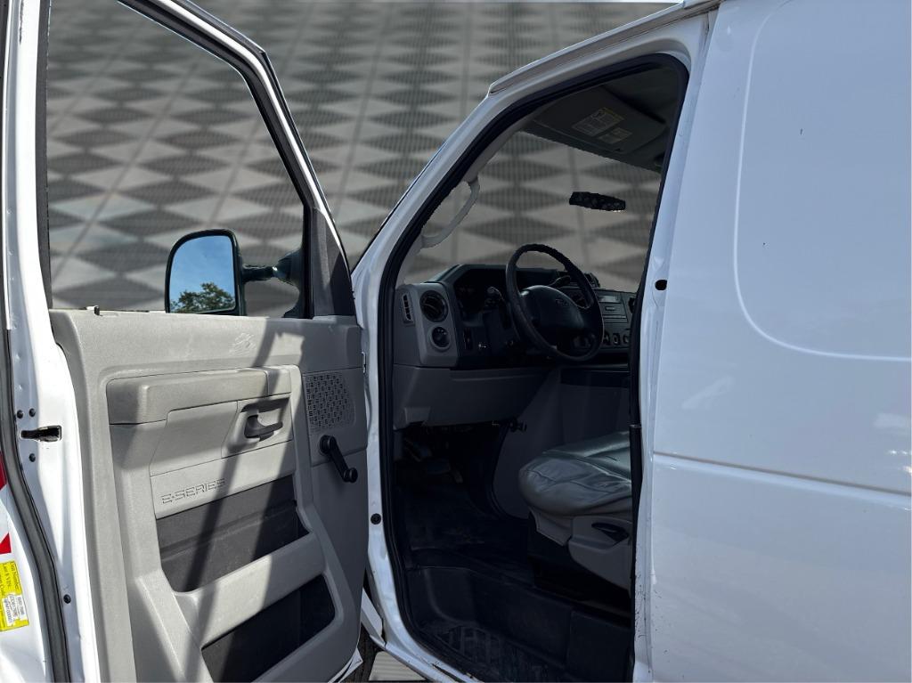 2013 Ford E-150 - $7,900
