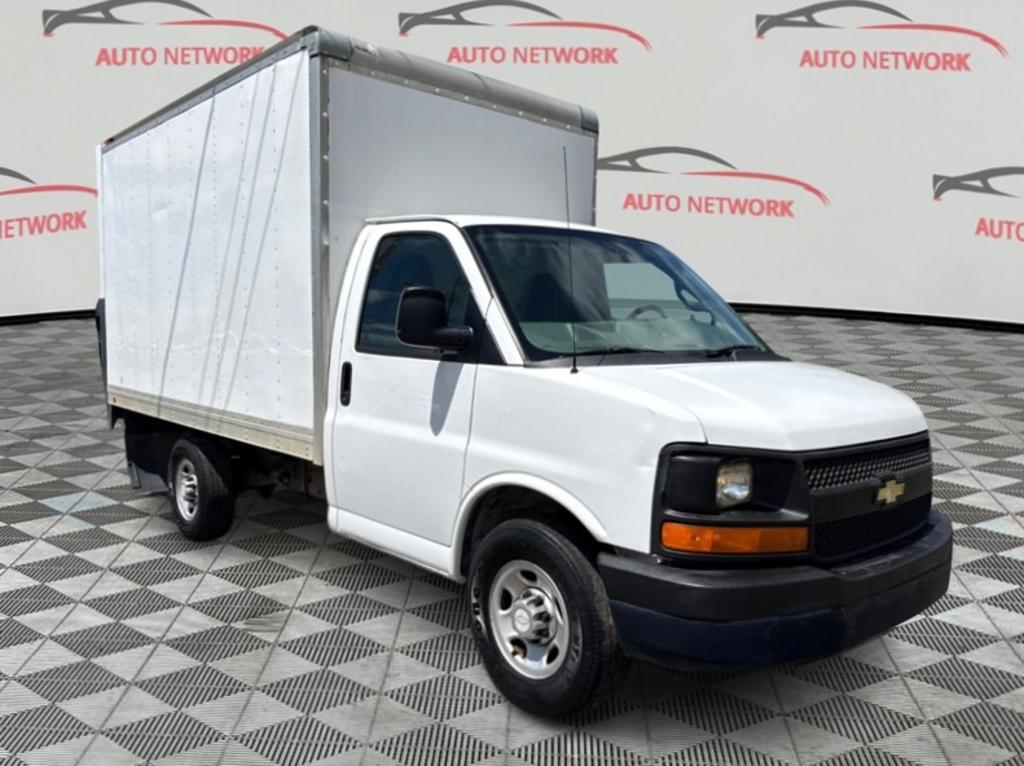 2016 Chevrolet Commercial Vans - $17,900