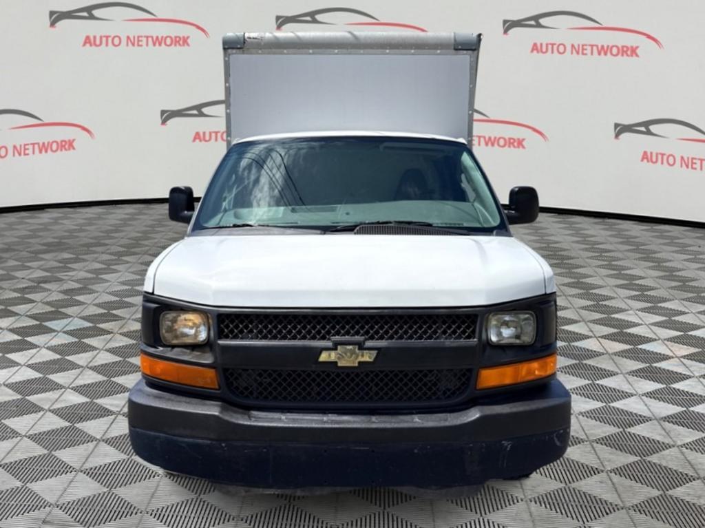 2016 Chevrolet Commercial Vans - $17,900