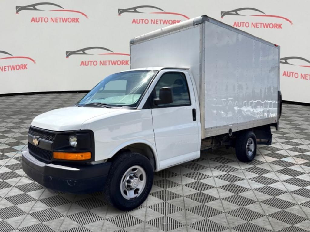 2016 Chevrolet Commercial Vans - $17,900