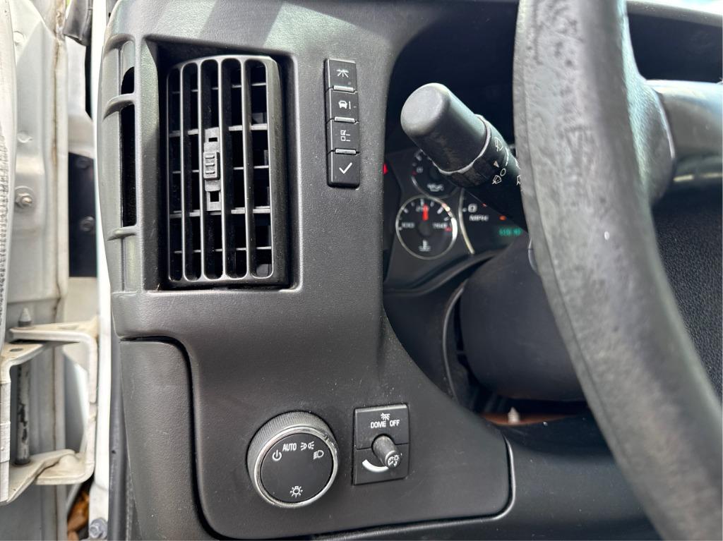 2016 Chevrolet Commercial Vans - $17,900