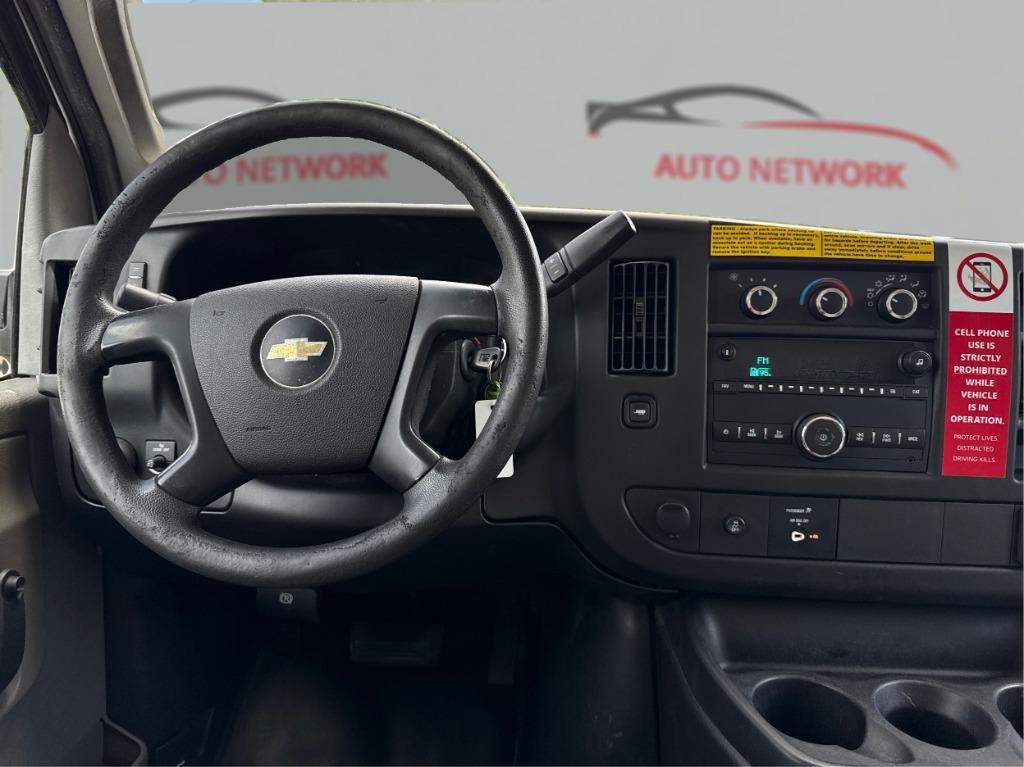 2016 Chevrolet Commercial Vans - $17,900