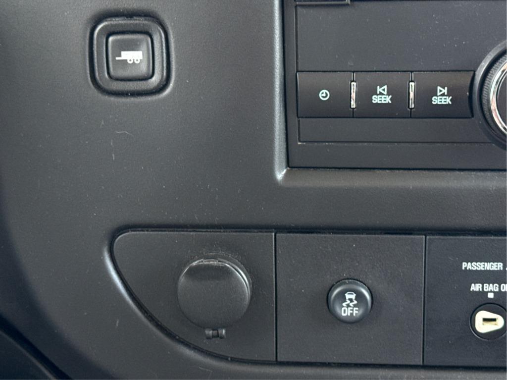 2016 Chevrolet Commercial Vans - $17,900