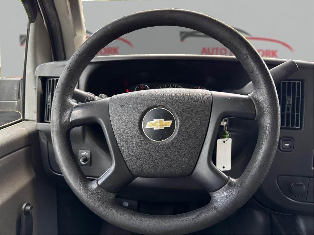 2016 Chevrolet Commercial Vans - $17,900