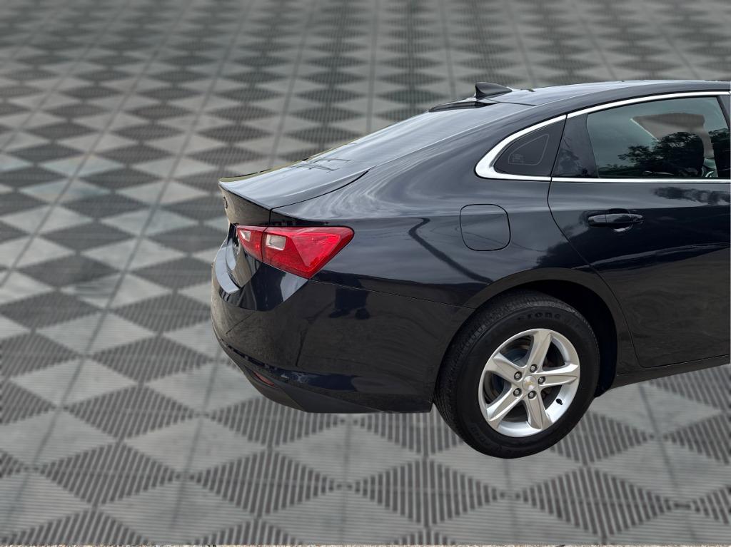 2022 Chevrolet Malibu - $11,900