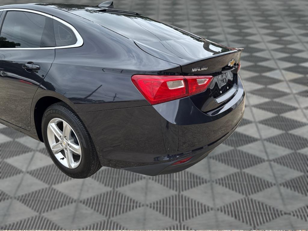2022 Chevrolet Malibu - $11,900