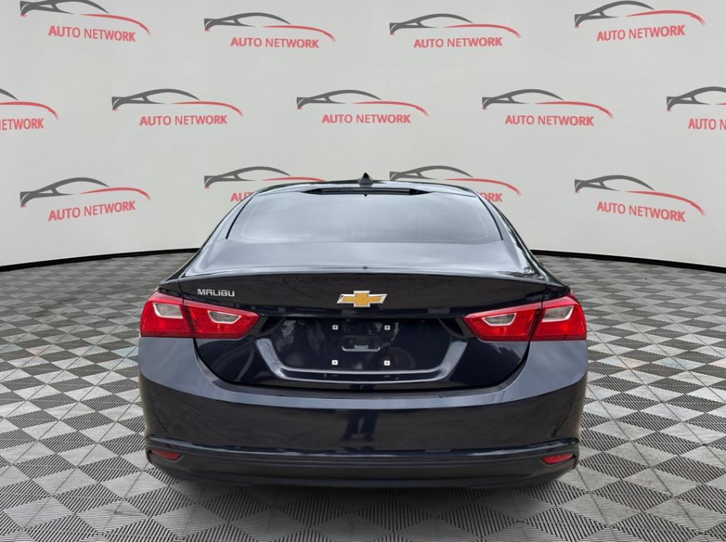 2022 Chevrolet Malibu - $11,900