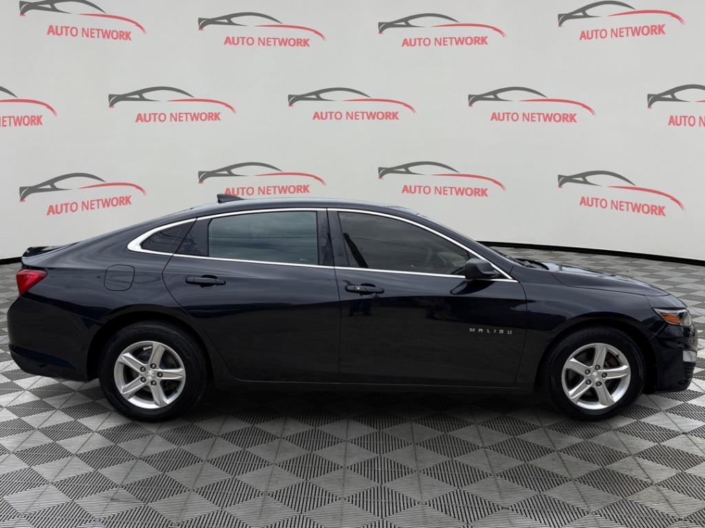 2022 Chevrolet Malibu - $11,900
