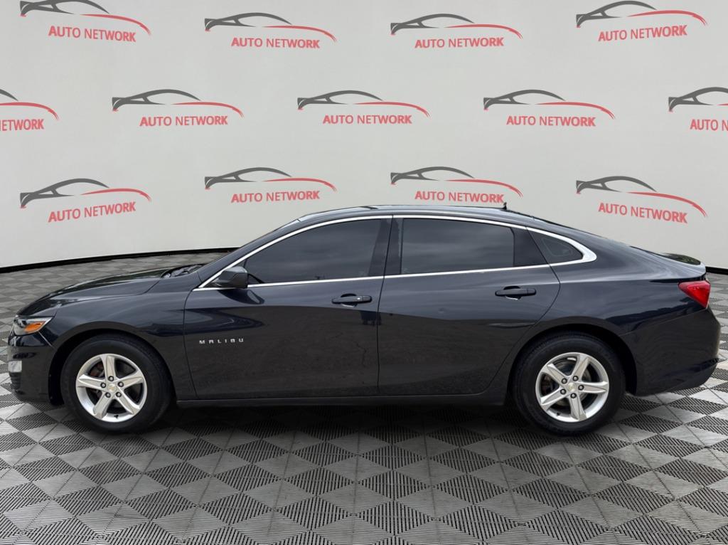 2022 Chevrolet Malibu - $11,900