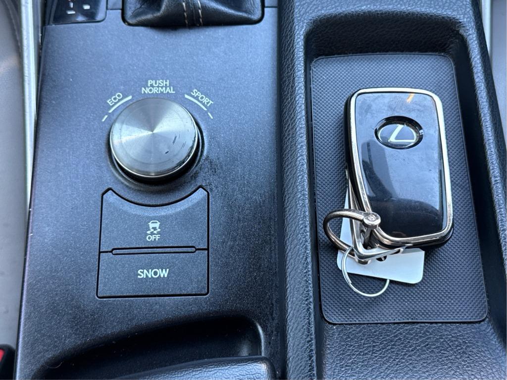 2015 Lexus IS - $14,900