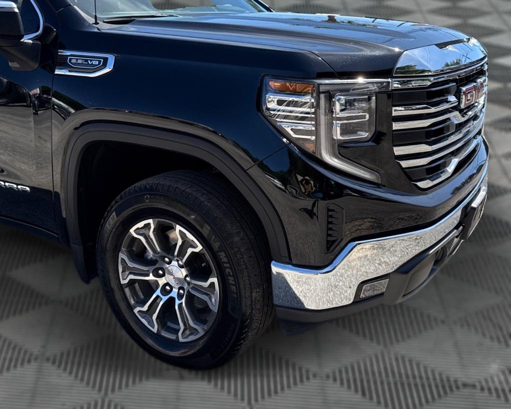 2025 GMC Sierra 1500 - $43,900