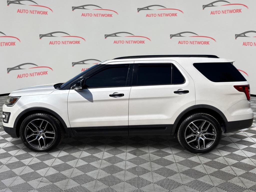 2017 Ford Explorer - $12,900
