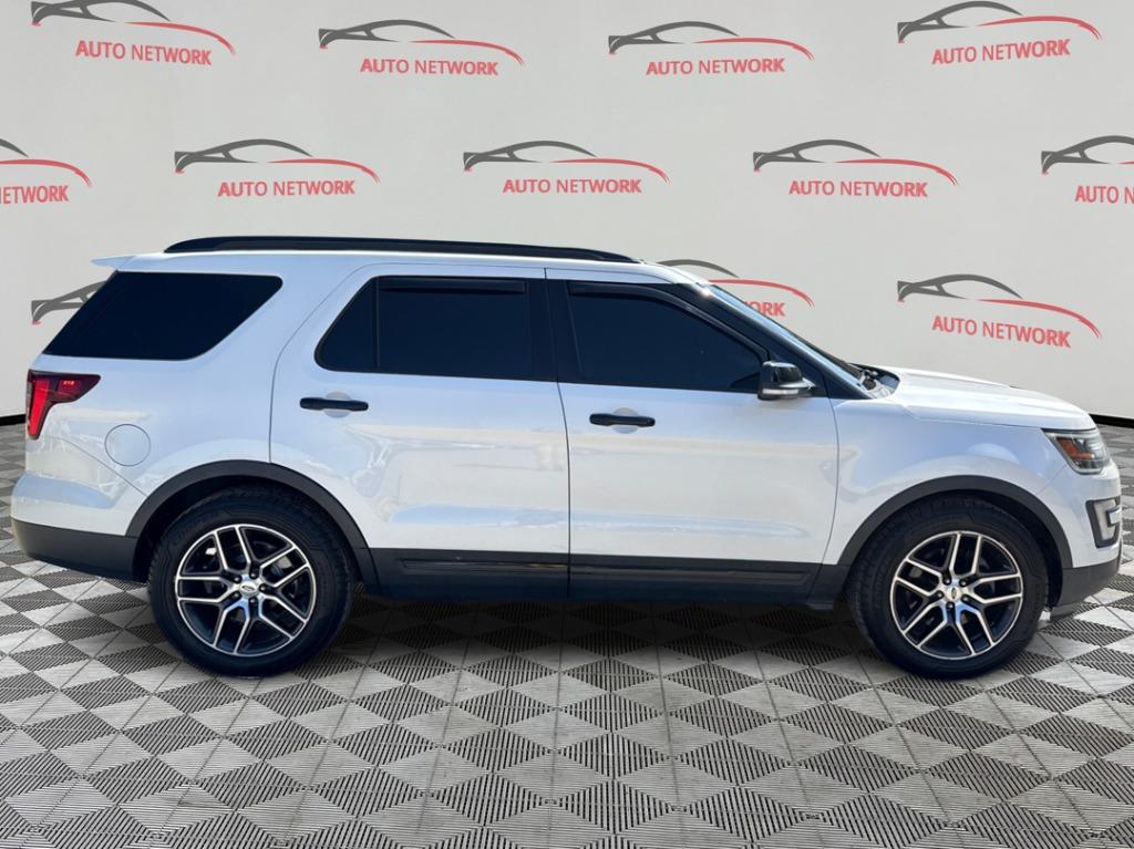 2017 Ford Explorer - $12,900