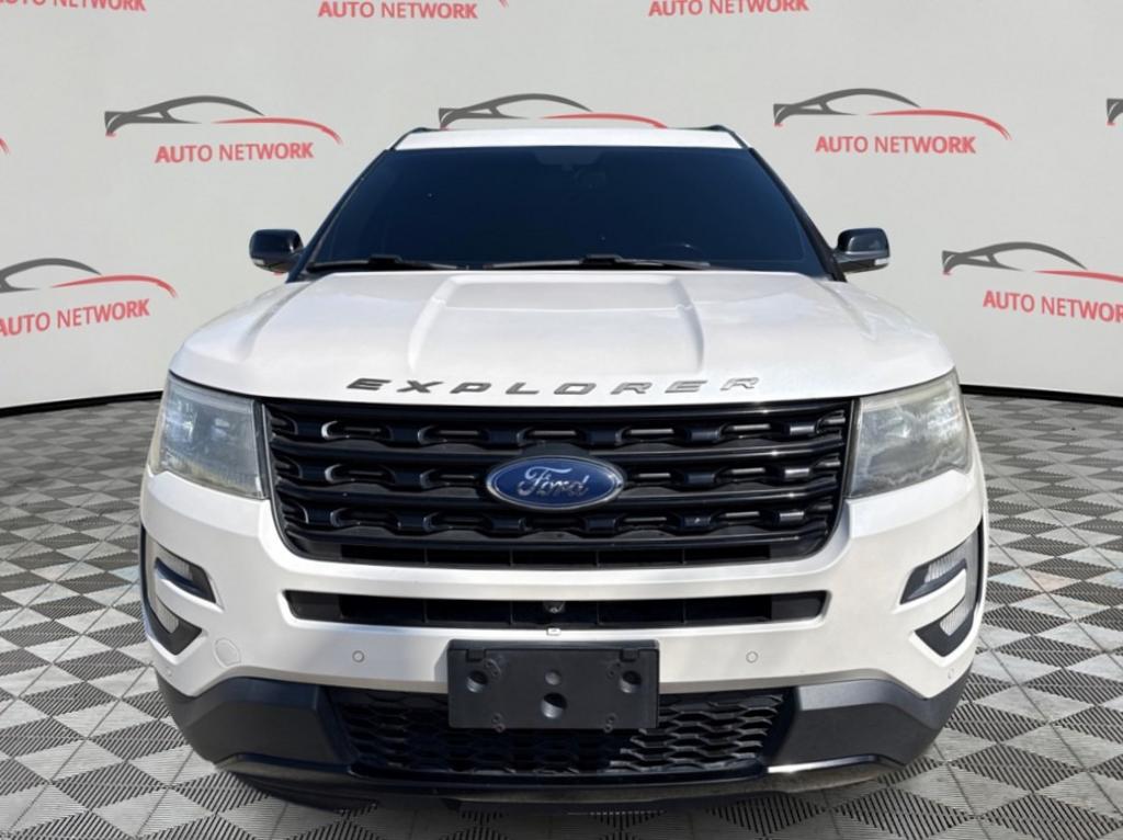 2017 Ford Explorer - $12,900