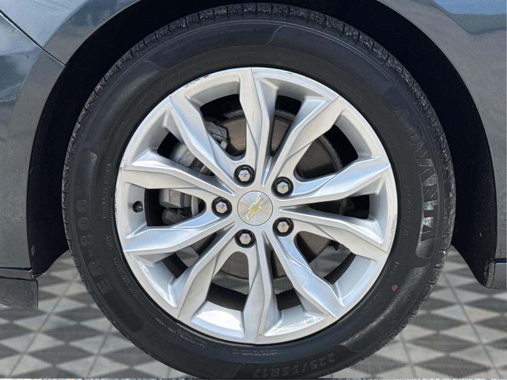 2020 Chevrolet Malibu - $12,900