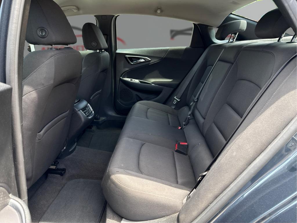 2020 Chevrolet Malibu - $12,900