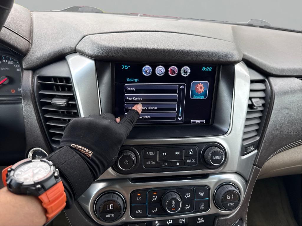 2015 Chevrolet Suburban - $13,900