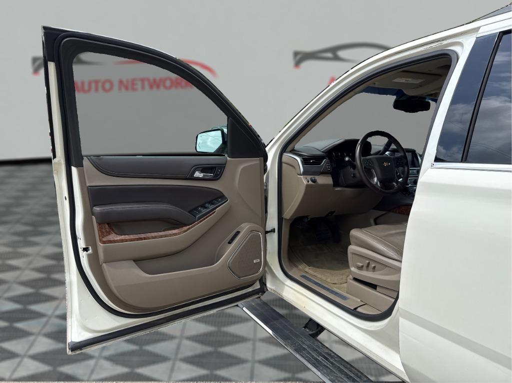 2015 Chevrolet Suburban - $13,900