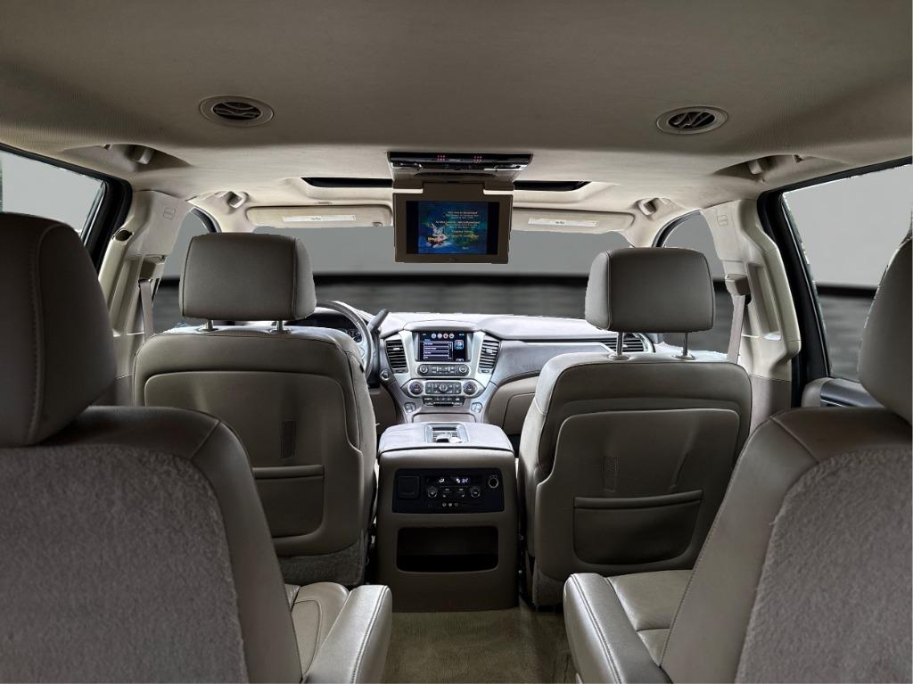 2015 Chevrolet Suburban - $13,900