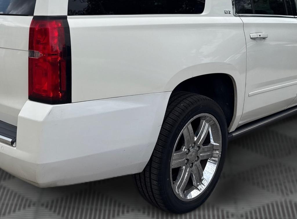 2015 Chevrolet Suburban - $13,900