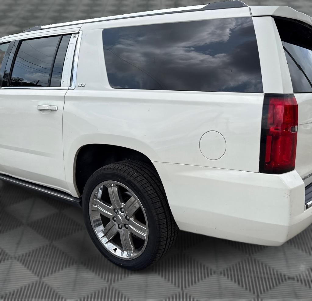 2015 Chevrolet Suburban - $13,900