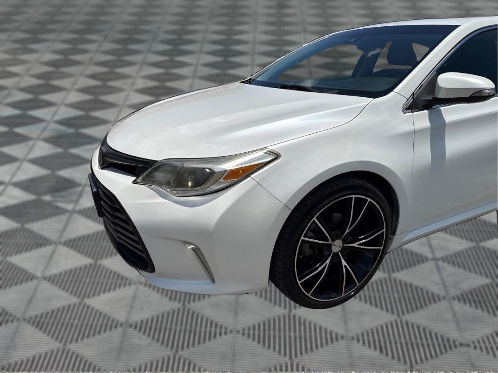 2018 Toyota Avalon - $16,900