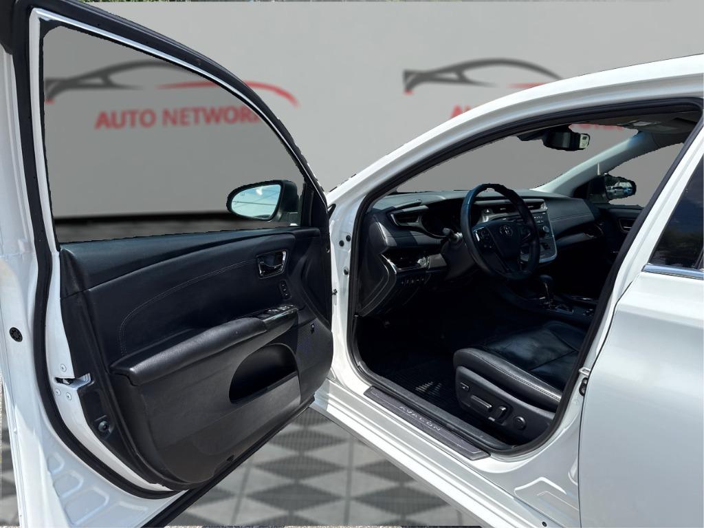 2018 Toyota Avalon - $16,900