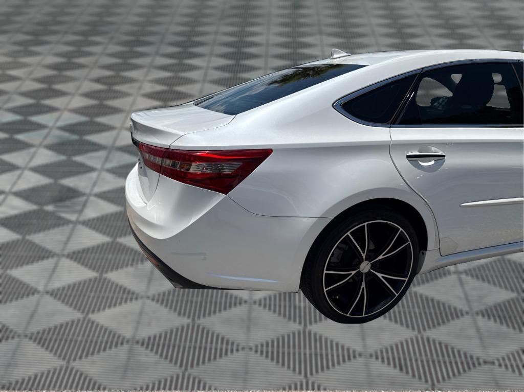 2018 Toyota Avalon - $16,900