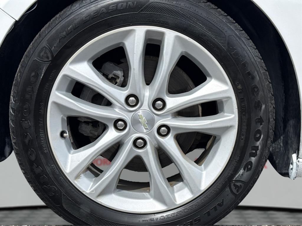 2018 Chevrolet Malibu - $9,900