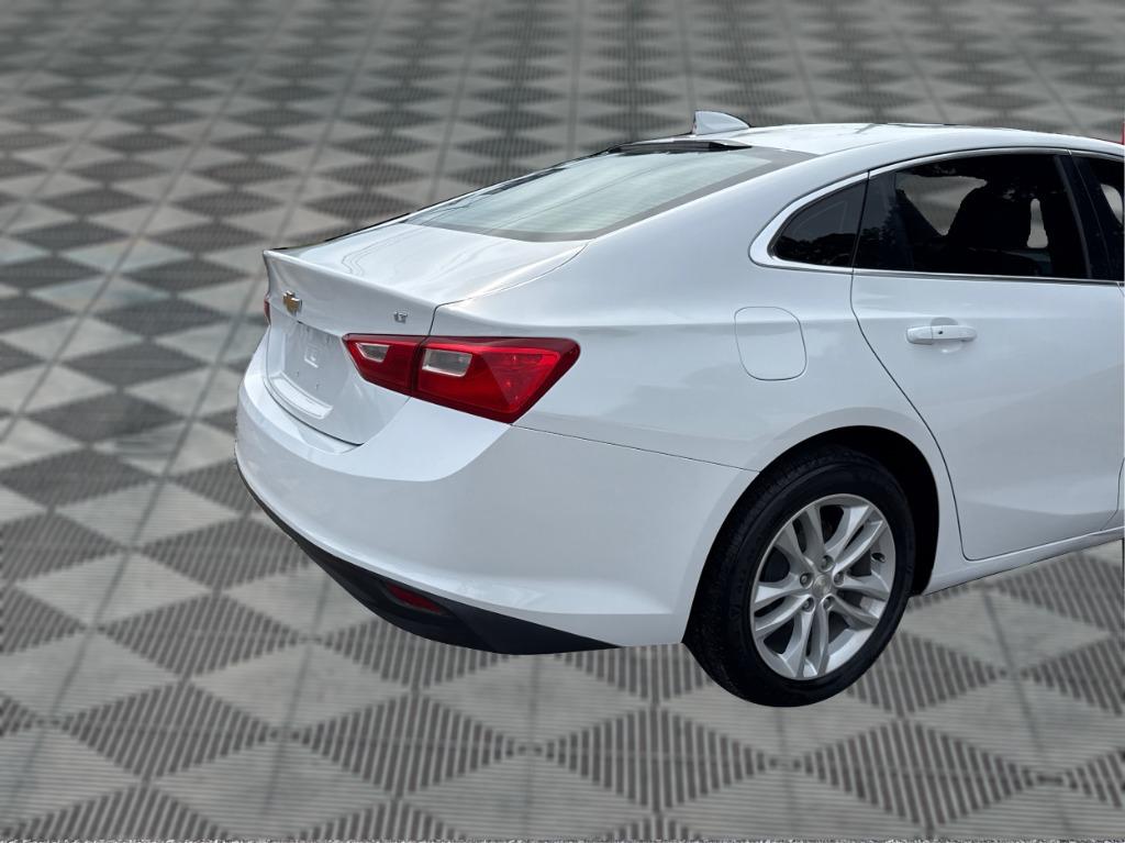 2018 Chevrolet Malibu - $9,900