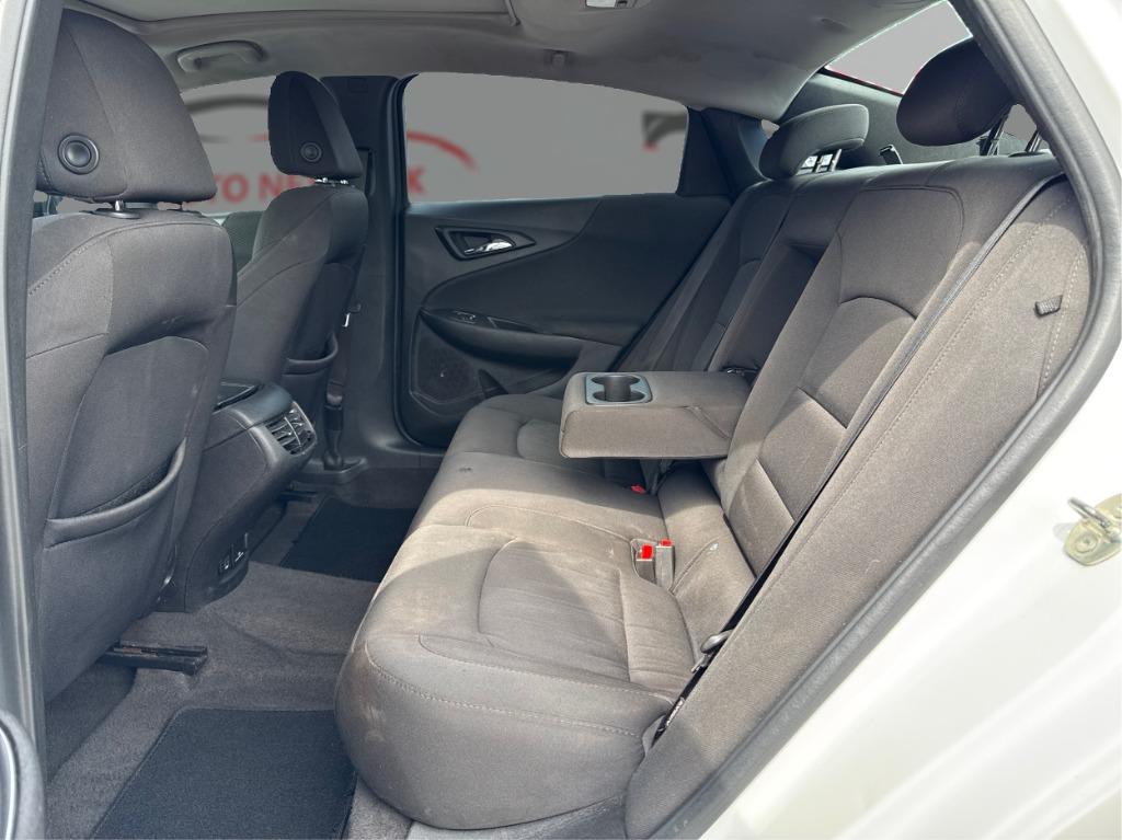 2018 Chevrolet Malibu - $9,900