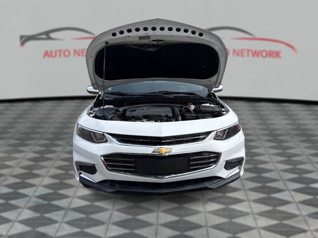 2018 Chevrolet Malibu - $9,900