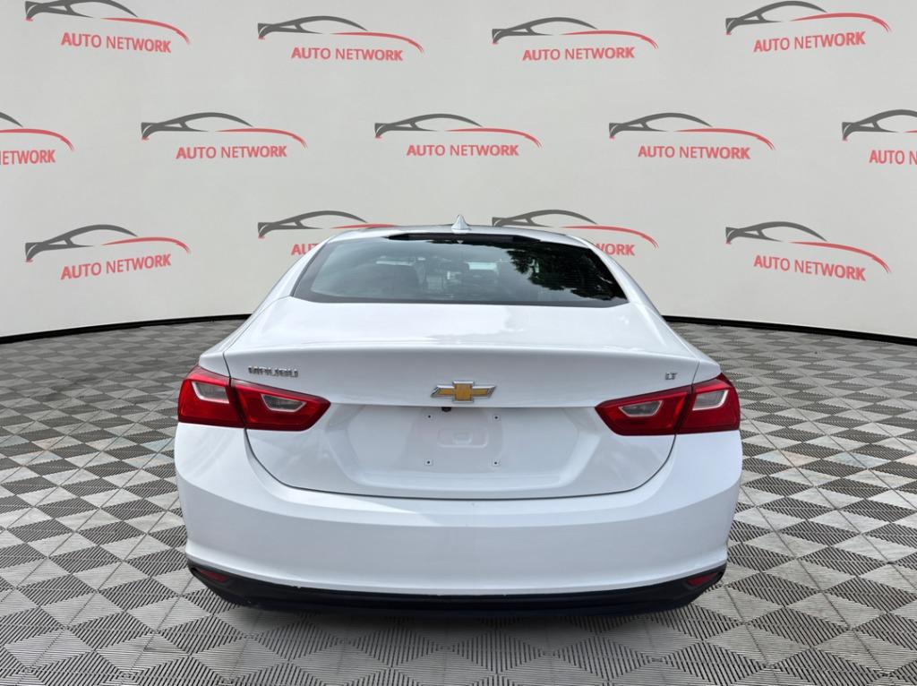 2018 Chevrolet Malibu - $9,900