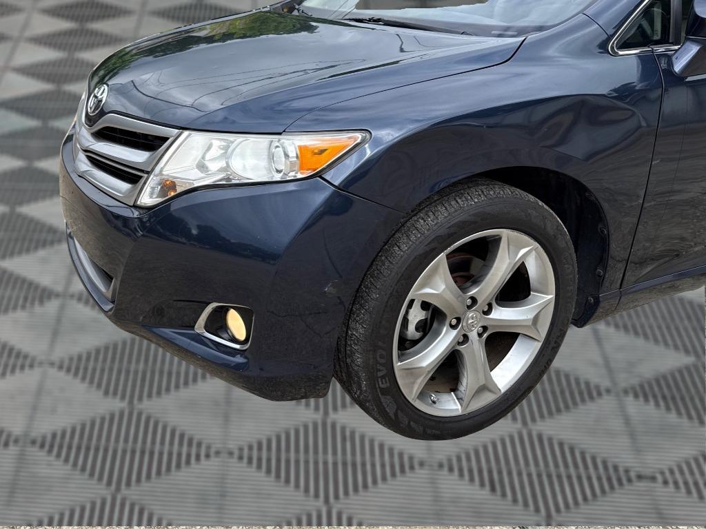 2015 Toyota Venza - $10,900