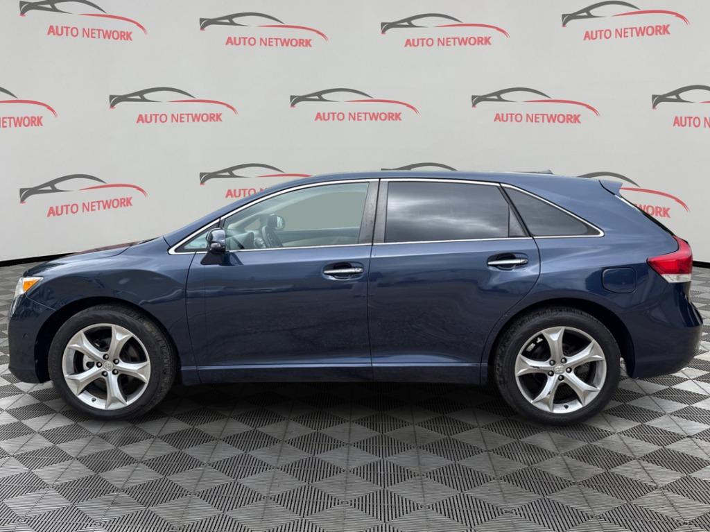2015 Toyota Venza - $10,900