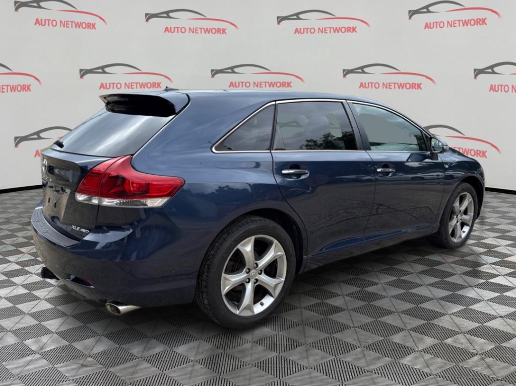 2015 Toyota Venza - $10,900