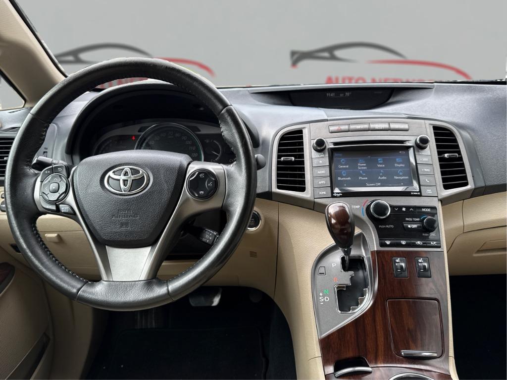 2015 Toyota Venza - $10,900