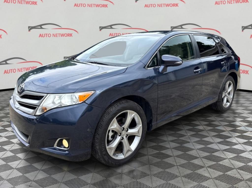 2015 Toyota Venza - $10,900