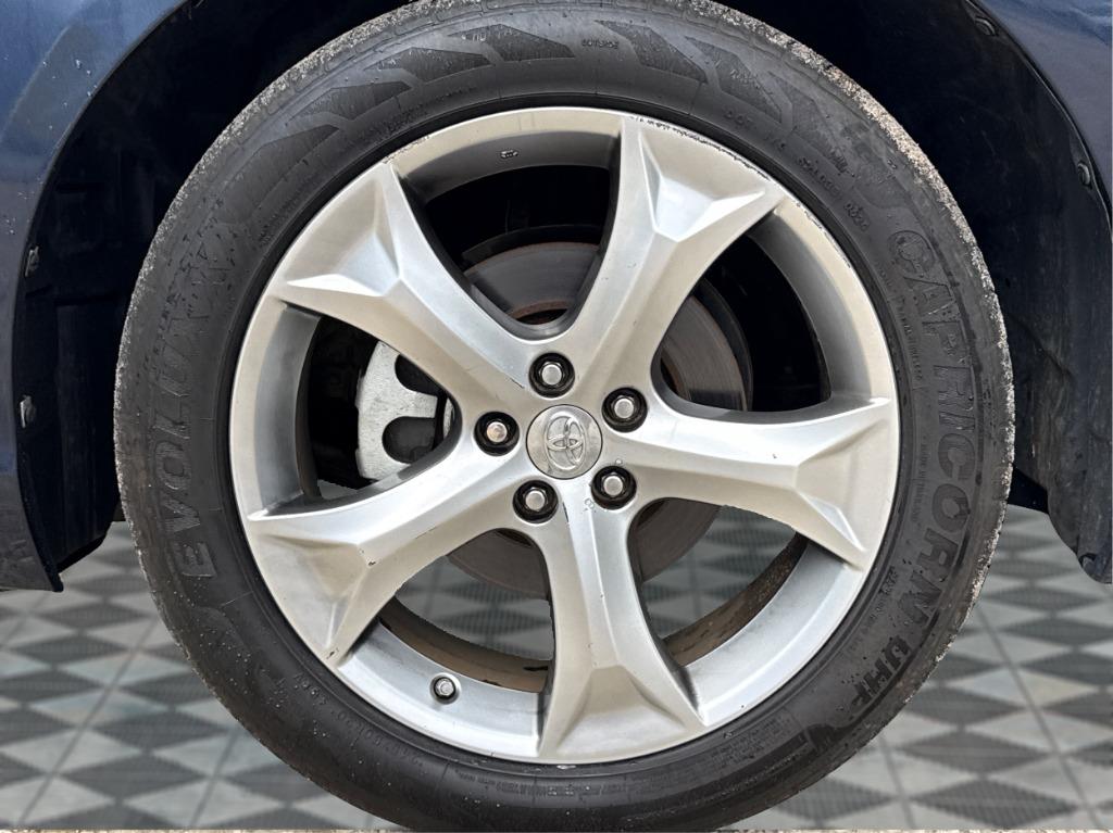 2015 Toyota Venza - $10,900