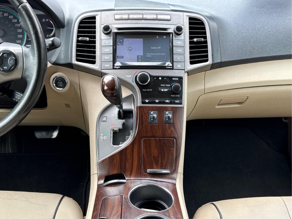 2015 Toyota Venza - $10,900