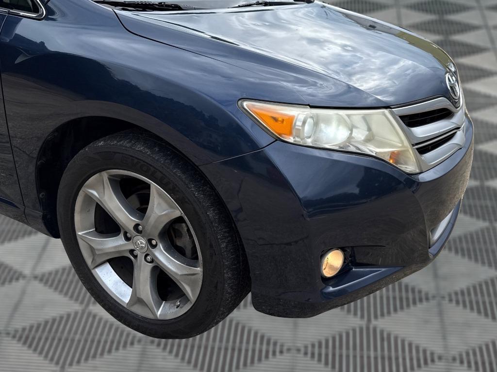2015 Toyota Venza - $10,900