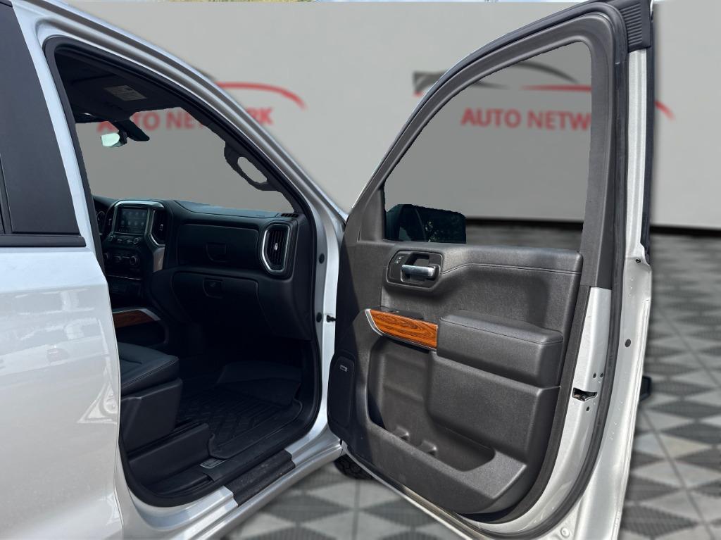 2020 Chevrolet Silverado - $27,900
